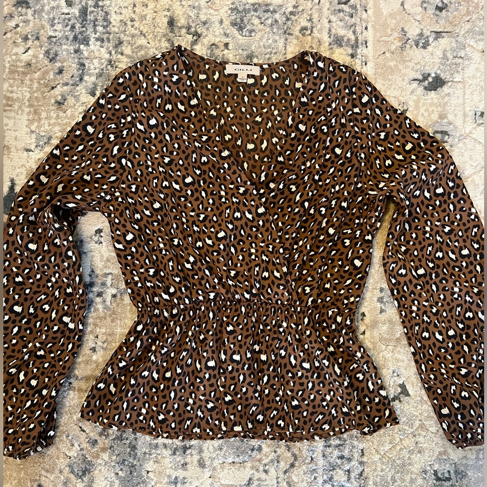 Brown long sleeve top, cheetah print detail in black and white. Size small